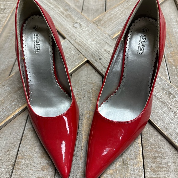 Red High Heels Size 6.5 - Picture 2 of 3